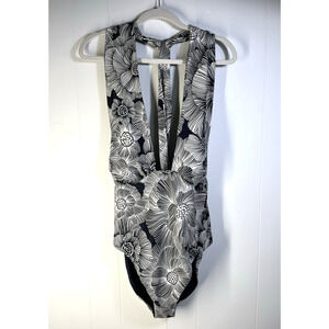 Express Body Contour Swimsuit Large Black White Floral 1 Piece Convertible New